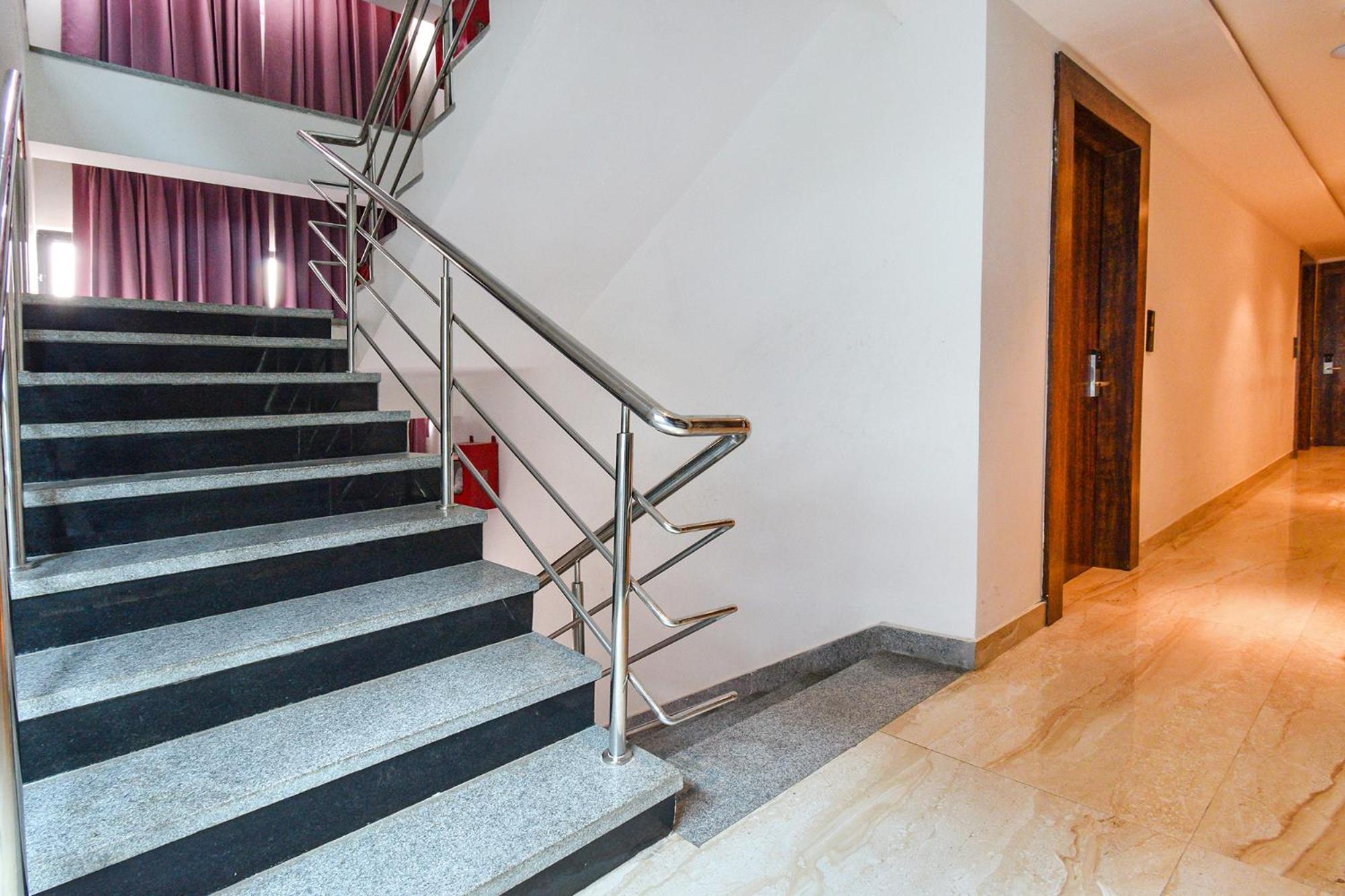 Fabhotel Prime Prowell Apex - Nr Kims Hospital, Hitech City Hyderabad Exteriör bild